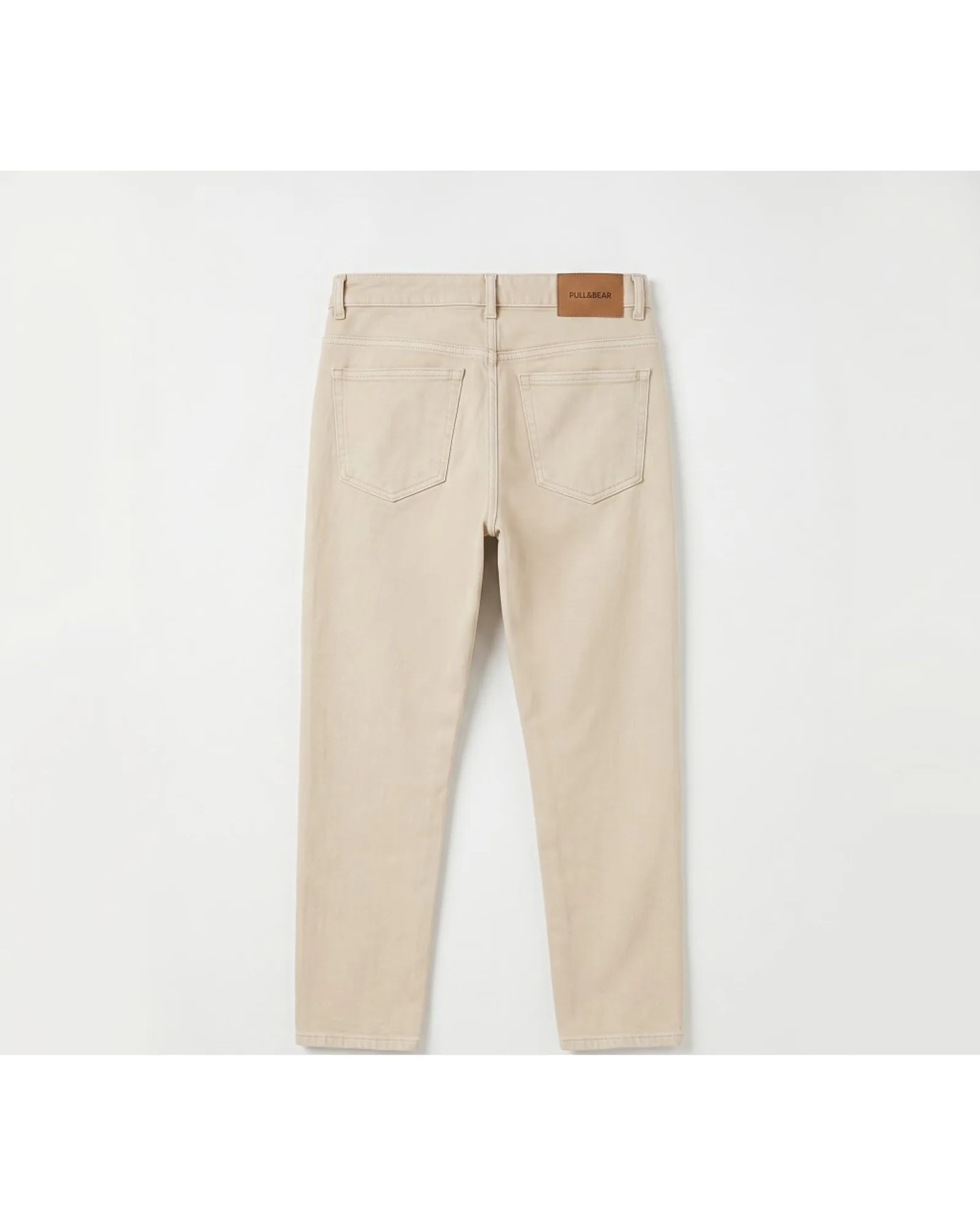 Pull&Bear ג׳ינס בגזרה מצטמצמת, שמנת, מבט נוסף