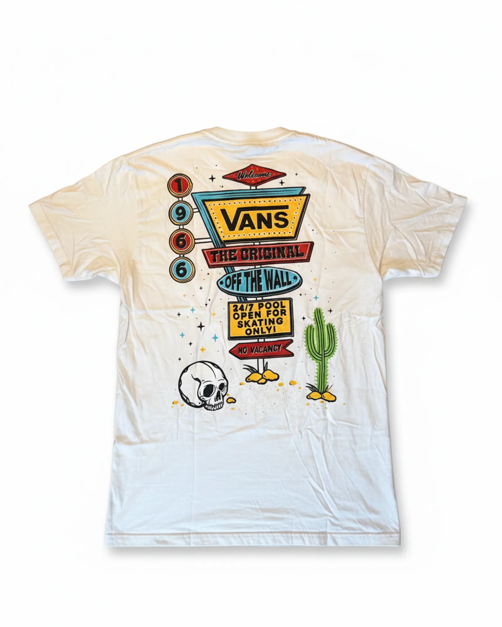 Vans טי עם פאץ׳, לבן, מבט נוסף