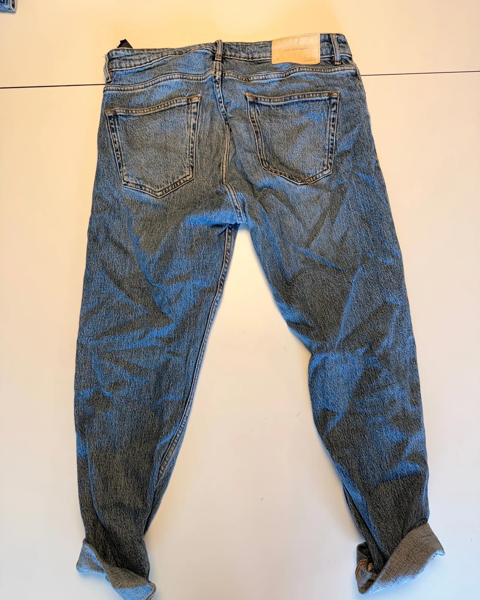 Zara ג׳ינס סלים, גוון בינוני עם קיפול, מבט נוסף